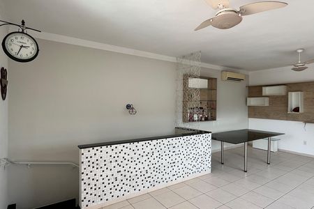 Casa para alugar com 287m², 5 quartos e 2 vagas Casa para alugar com 287m², 5 quartos e 2 vagasSalão de Festas