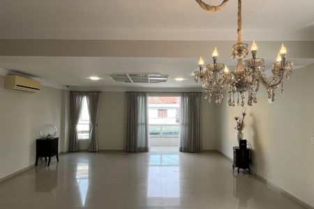 Sala de casa para alugar com 5 quartos, 287m² em Aparecida, Santos