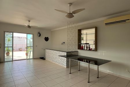 Casa para alugar com 287m², 5 quartos e 2 vagas Casa para alugar com 287m², 5 quartos e 2 vagasSalão de Festas