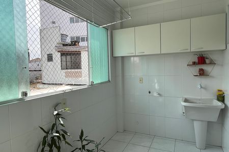 Casa para alugar com 287m², 5 quartos e 2 vagas Casa para alugar com 287m², 5 quartos e 2 vagasÁrea de Serviço