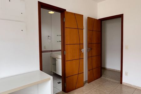 Casa para alugar com 287m², 5 quartos e 2 vagas Casa para alugar com 287m², 5 quartos e 2 vagasSuíte 1