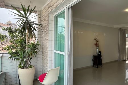 Casa para alugar com 287m², 5 quartos e 2 vagas Casa para alugar com 287m², 5 quartos e 2 vagasVaranda da Sala