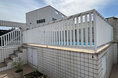 Casa para alugar com 287m², 5 quartos e 2 vagas Casa para alugar com 287m², 5 quartos e 2 vagasTerraço