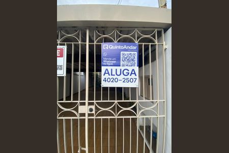 Casa para alugar com 200m², 4 quartos e 2 vagasFachada