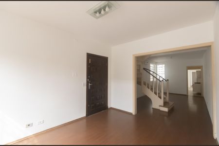 Casa para alugar com 200m², 4 quartos e 2 vagas Casa para alugar com 200m², 4 quartos e 2 vagasSala