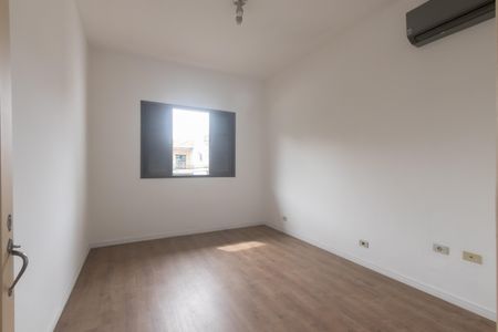 Casa para alugar com 200m², 4 quartos e 2 vagas Casa para alugar com 200m², 4 quartos e 2 vagasQuarto 1