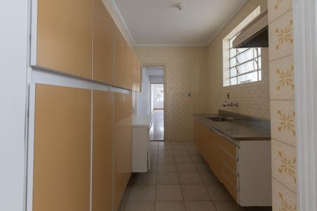 Casa para alugar com 200m², 4 quartos e 2 vagas Casa para alugar com 200m², 4 quartos e 2 vagasCozinha
