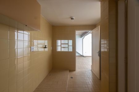 Casa para alugar com 200m², 4 quartos e 2 vagas Casa para alugar com 200m², 4 quartos e 2 vagasBanheiro de serviço