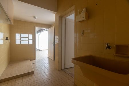 Casa para alugar com 200m², 4 quartos e 2 vagas Casa para alugar com 200m², 4 quartos e 2 vagasÁrea de Serviço