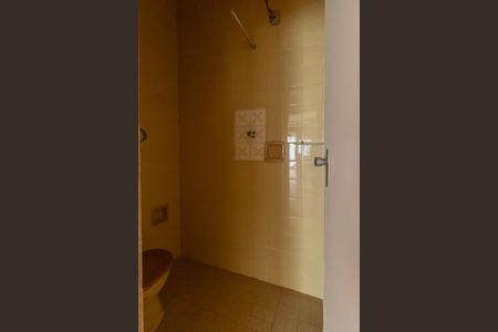 Casa para alugar com 200m², 4 quartos e 2 vagas Casa para alugar com 200m², 4 quartos e 2 vagasBanheiro de serviço