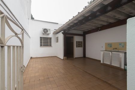 Casa para alugar com 200m², 4 quartos e 2 vagas Casa para alugar com 200m², 4 quartos e 2 vagasÁrea externa