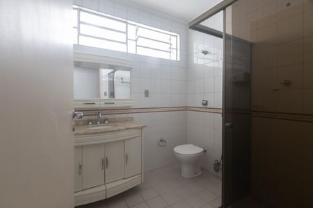 Casa para alugar com 200m², 4 quartos e 2 vagas Casa para alugar com 200m², 4 quartos e 2 vagasQuarto Suíte