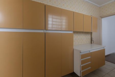 Casa para alugar com 200m², 4 quartos e 2 vagas Casa para alugar com 200m², 4 quartos e 2 vagasCozinha