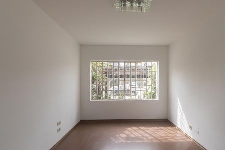 Casa para alugar com 200m², 4 quartos e 2 vagas Casa para alugar com 200m², 4 quartos e 2 vagasSala