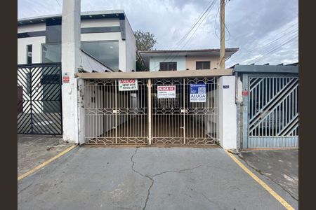 Casa para alugar com 200m², 4 quartos e 2 vagasFachada