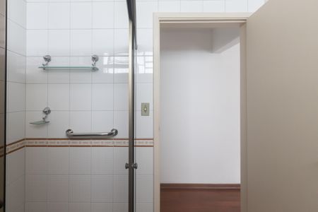 Casa para alugar com 200m², 4 quartos e 2 vagas Casa para alugar com 200m², 4 quartos e 2 vagasBanheiro da Suíte