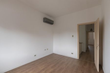 Casa para alugar com 200m², 4 quartos e 2 vagas Casa para alugar com 200m², 4 quartos e 2 vagasQuarto 1