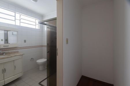 Casa para alugar com 200m², 4 quartos e 2 vagas Casa para alugar com 200m², 4 quartos e 2 vagasBanheiro da Suíte