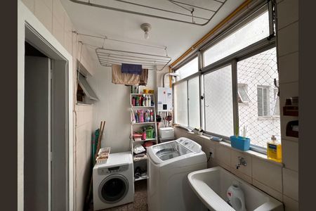Apartamento para alugar com 220m², 4 quartos e 2 vagasÁrea de serviço