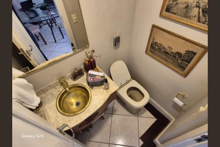 Apartamento para alugar com 220m², 4 quartos e 2 vagas