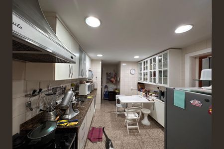 Apartamento para alugar com 220m², 4 quartos e 2 vagasCozinha