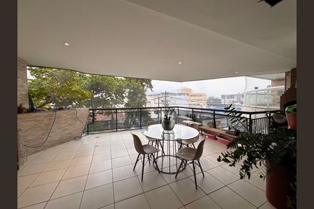 Apartamento para alugar com 220m², 4 quartos e 2 vagasVaranda da Sala