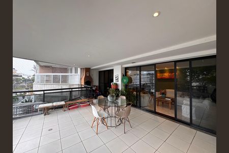 Apartamento para alugar com 220m², 4 quartos e 2 vagasVaranda da Sala