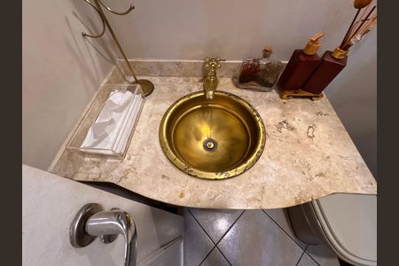 Apartamento para alugar com 220m², 4 quartos e 2 vagasLavabo