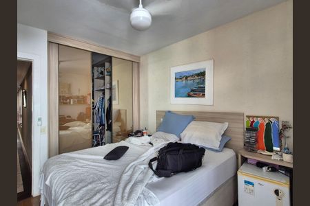 Apartamento para alugar com 220m², 4 quartos e 2 vagas