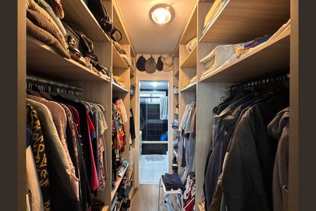Apartamento para alugar com 220m², 4 quartos e 2 vagasCloset da Suíte