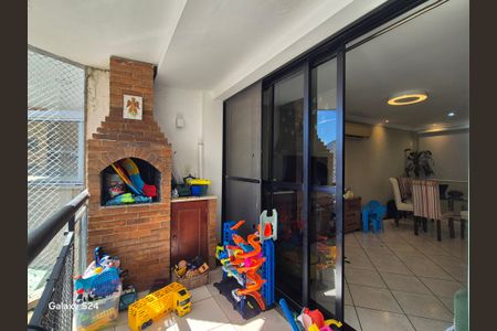 Apartamento para alugar com 220m², 4 quartos e 2 vagas