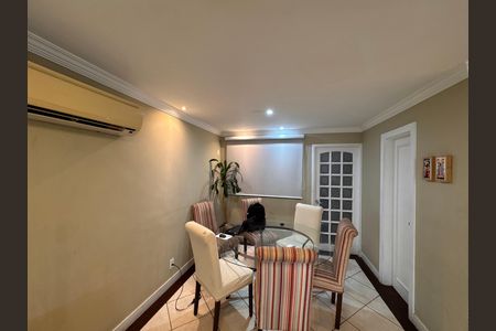 Apartamento para alugar com 220m², 4 quartos e 2 vagasSala