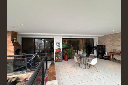 Apartamento para alugar com 220m², 4 quartos e 2 vagasVaranda da Sala