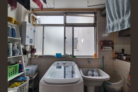 Apartamento para alugar com 220m², 4 quartos e 2 vagas