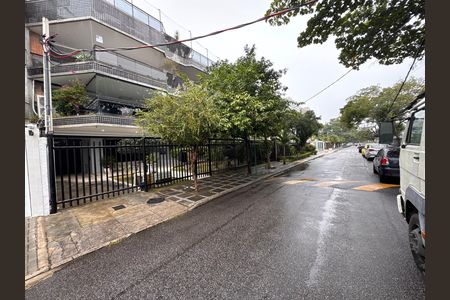 Apartamento para alugar com 220m², 4 quartos e 2 vagasFachada