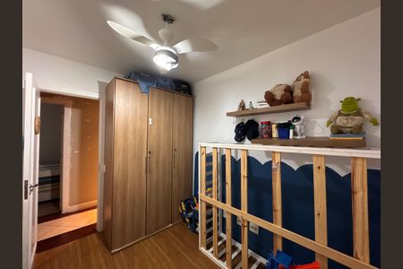 Apartamento para alugar com 220m², 4 quartos e 2 vagasQuarto