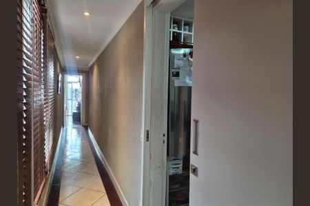 Apartamento para alugar com 220m², 4 quartos e 2 vagas