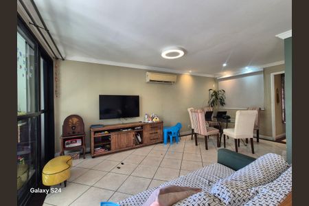 Apartamento para alugar com 220m², 4 quartos e 2 vagas