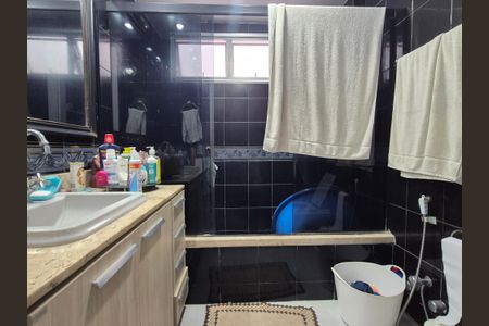 Apartamento para alugar com 220m², 4 quartos e 2 vagas