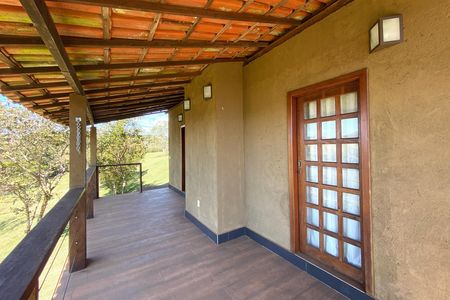 Casa de condomínio à venda com 500m², 5 quartos e 1 vaga Casa de condomínio à venda com 500m², 5 quartos e 1 vagaSuite externa