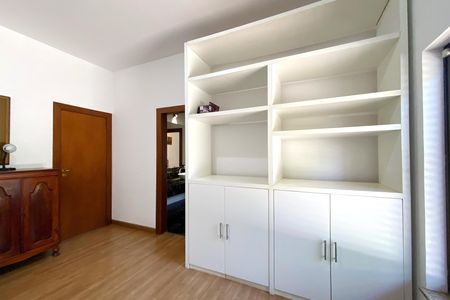 Casa de condomínio à venda com 500m², 5 quartos e 1 vaga Casa de condomínio à venda com 500m², 5 quartos e 1 vagaSemisuite 2
