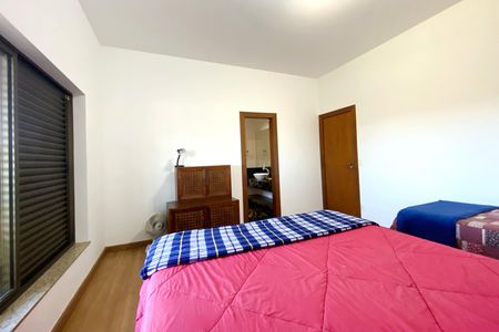 Casa de condomínio à venda com 500m², 5 quartos e 1 vaga