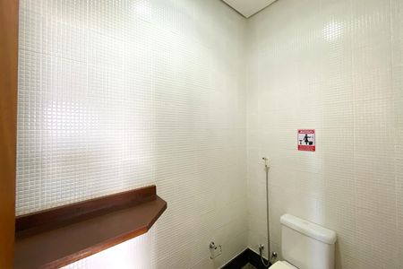Casa de condomínio à venda com 500m², 5 quartos e 1 vaga Casa de condomínio à venda com 500m², 5 quartos e 1 vagaBanheiro