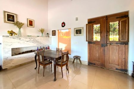 Casa de condomínio à venda com 500m², 5 quartos e 1 vaga Casa de condomínio à venda com 500m², 5 quartos e 1 vagaSala