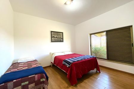 Casa de condomínio à venda com 500m², 5 quartos e 1 vaga Casa de condomínio à venda com 500m², 5 quartos e 1 vagaSemisuite 3