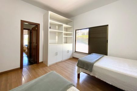 Casa de condomínio à venda com 500m², 5 quartos e 1 vaga Casa de condomínio à venda com 500m², 5 quartos e 1 vagaSemisuite 2