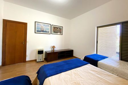 Casa de condomínio à venda com 500m², 5 quartos e 1 vaga Casa de condomínio à venda com 500m², 5 quartos e 1 vagaSemisuite 1