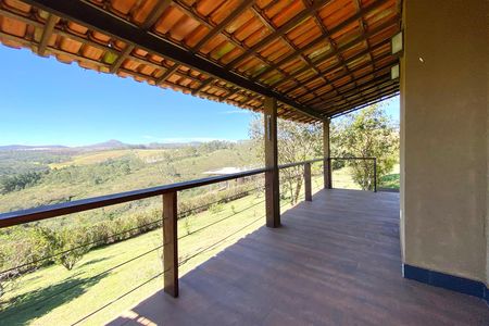 Casa de condomínio à venda com 500m², 5 quartos e 1 vaga Casa de condomínio à venda com 500m², 5 quartos e 1 vagaSuite externa
