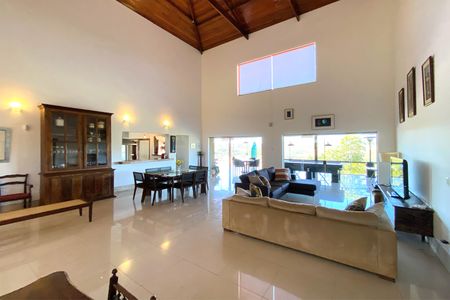 Casa de condomínio à venda com 500m², 5 quartos e 1 vaga Casa de condomínio à venda com 500m², 5 quartos e 1 vagaSala