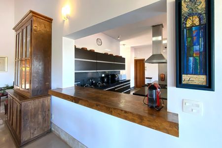 Casa de condomínio à venda com 500m², 5 quartos e 1 vaga Casa de condomínio à venda com 500m², 5 quartos e 1 vagaCozinha